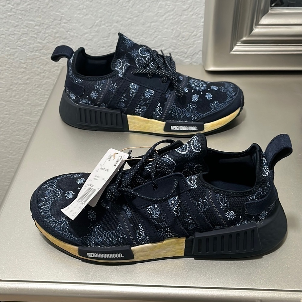 NMD R1 Mens Size 7.5 Brand New No Box Neighborhood Paisley GY4158